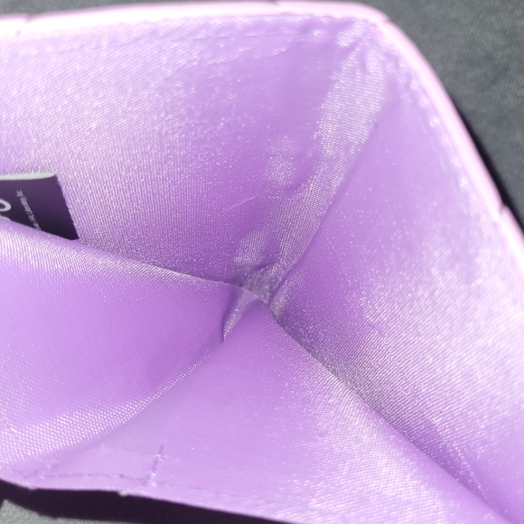 Cushy Kirby Wallet. - Picture 6 of 16